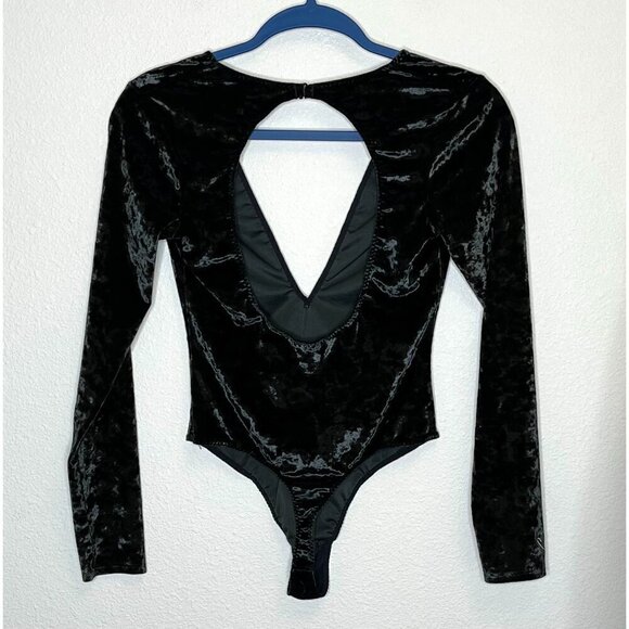 Victoria’s Secret Black Velvet Deep Plunge Long Sleeve Bodysuit XS/S - Picture 3 of 6